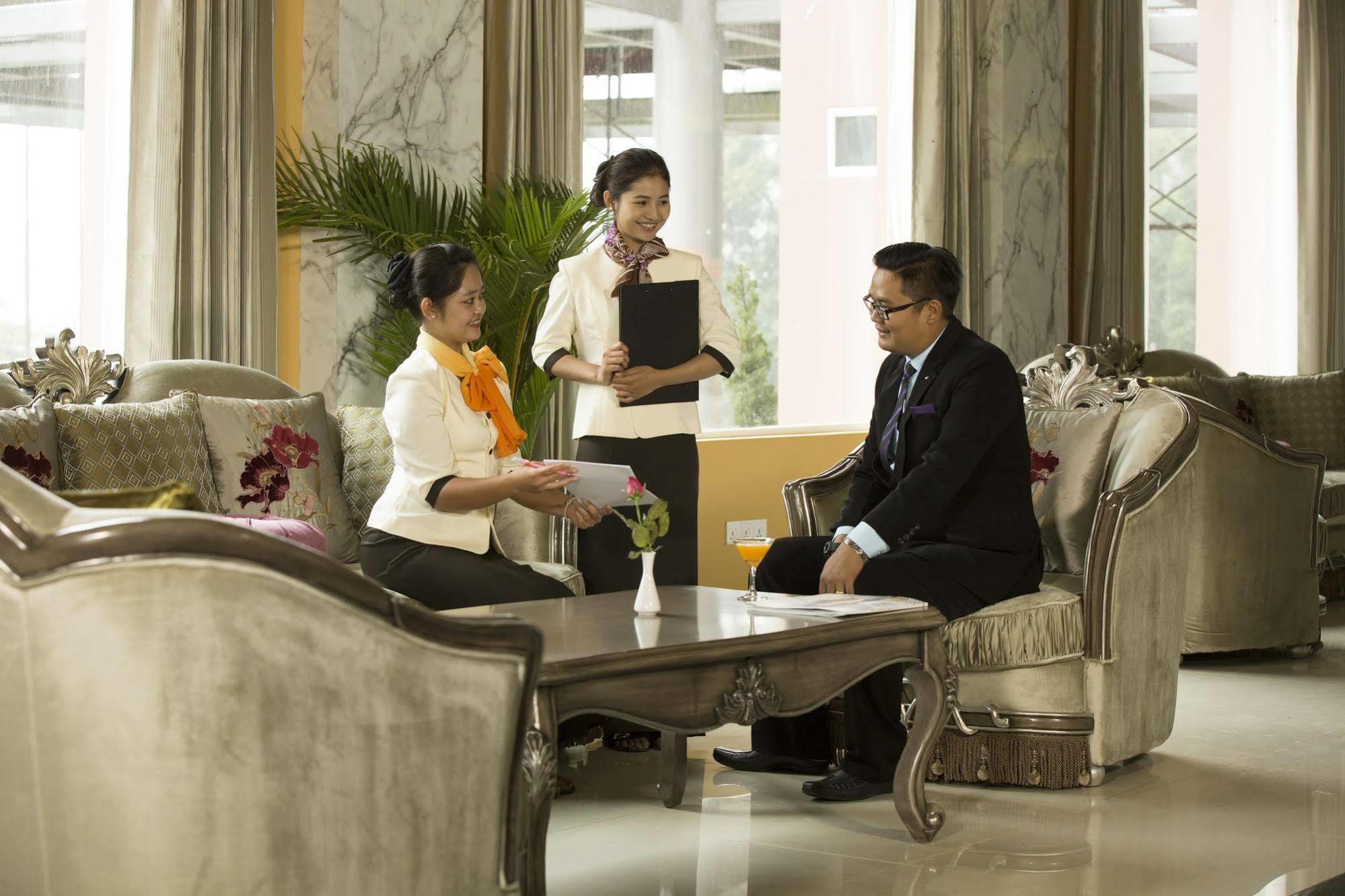 Royal Taunggyi Hotel Extérieur photo