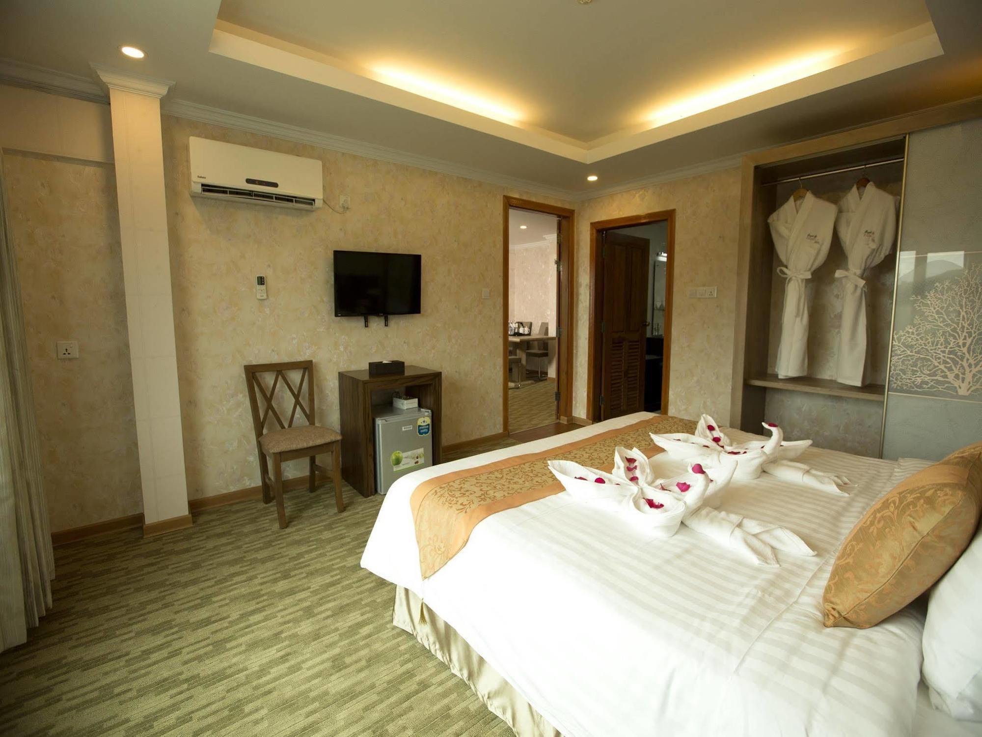 Royal Taunggyi Hotel Extérieur photo